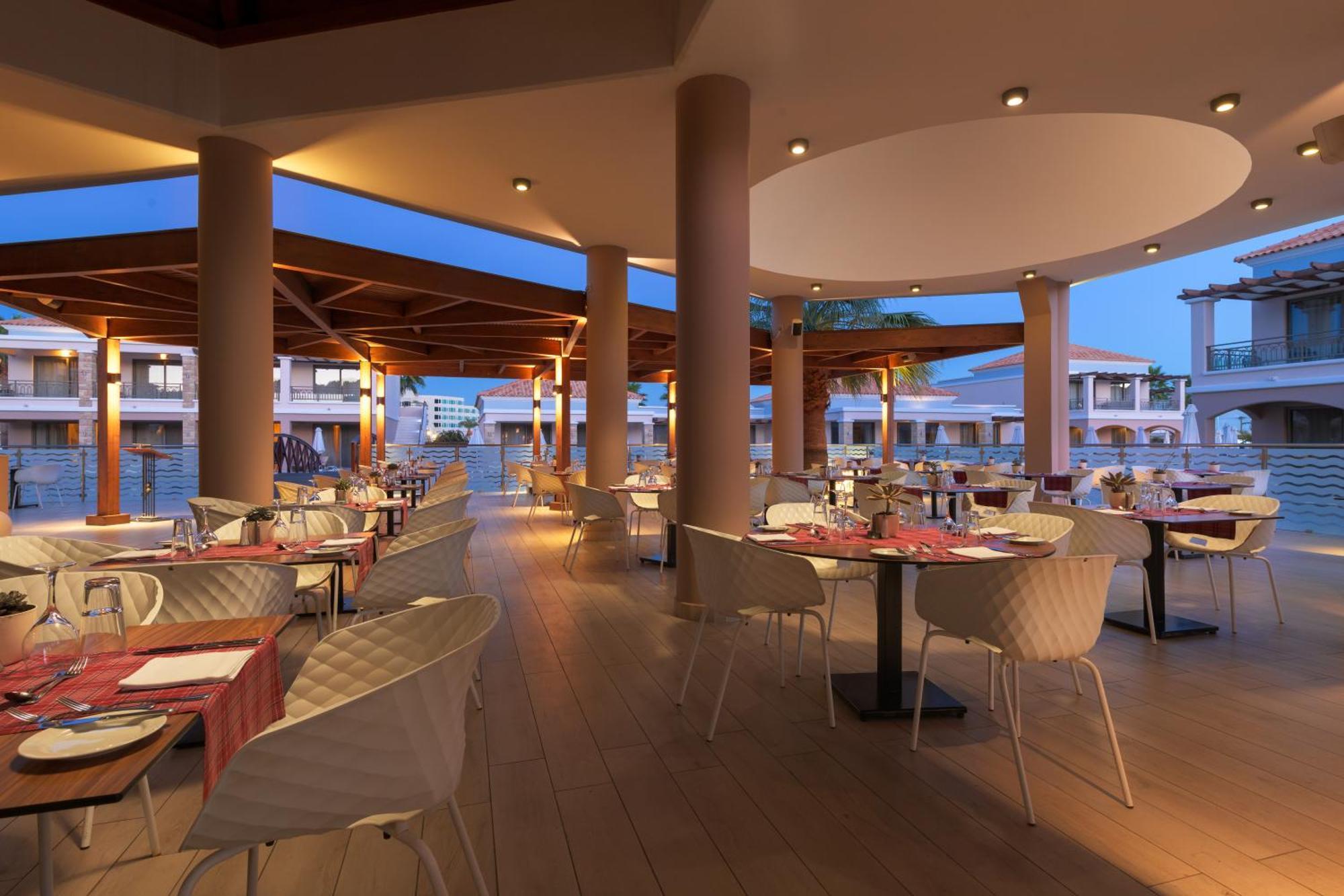 Resort La Marquise Luxury Complex 5*